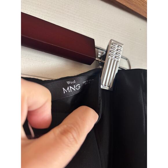 NWT MNG Mango Wool Blend Black Midi Skirt Flare Size 4 Back Zipper - Picture 5 of 6